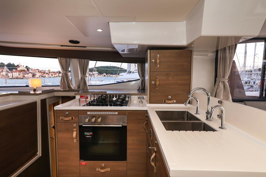 Catamaran 
