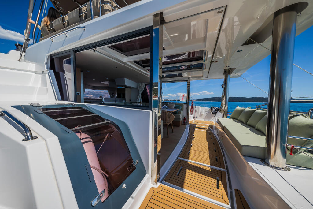 Catamaran 