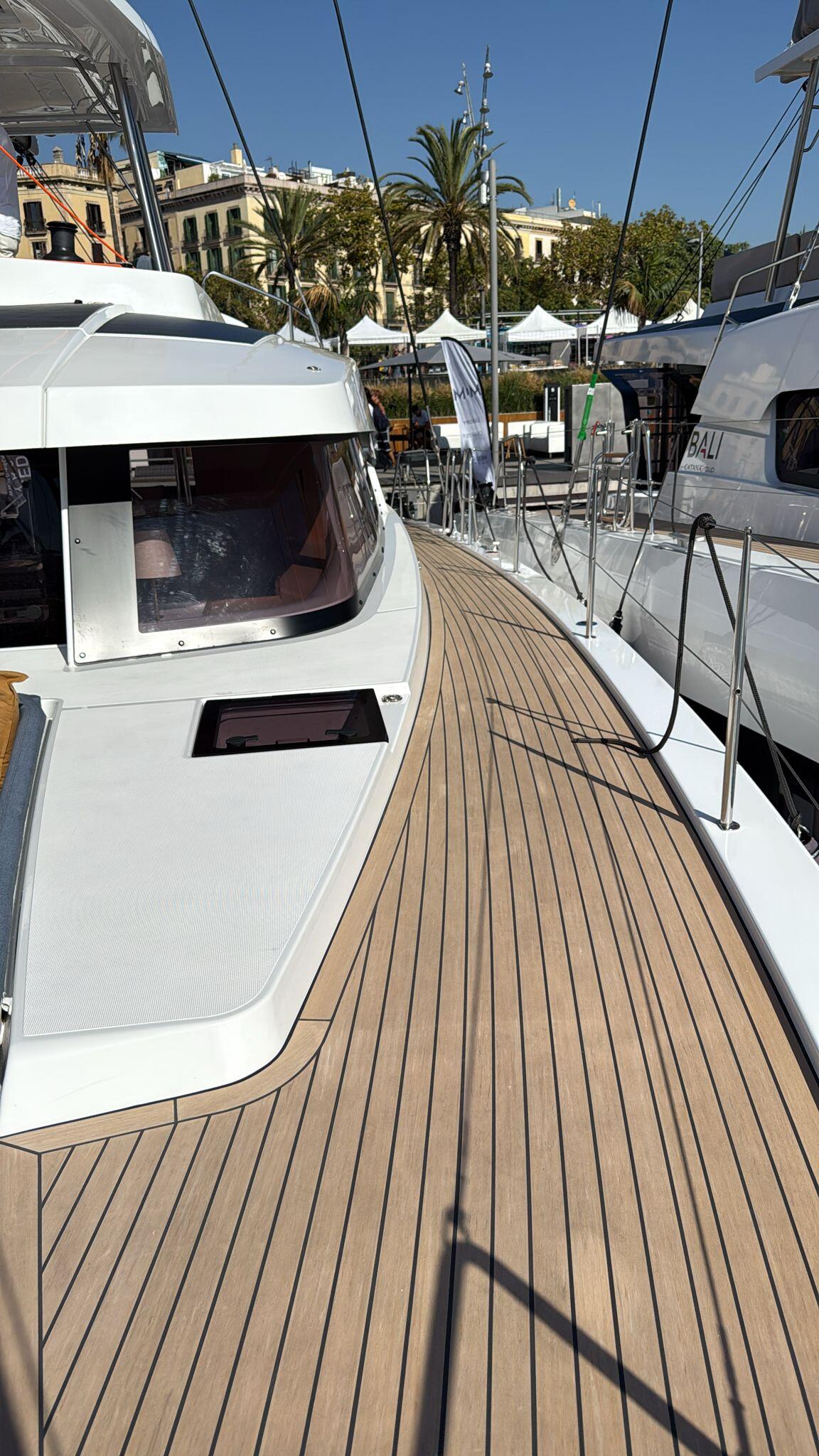 Catamaran 