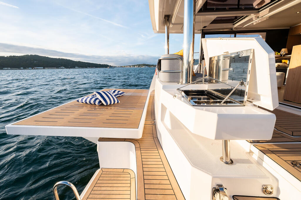 Catamaran 