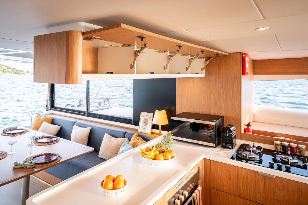 Catamaran 