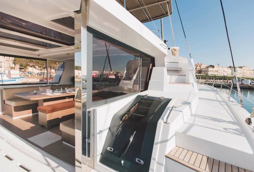 Catamaran 