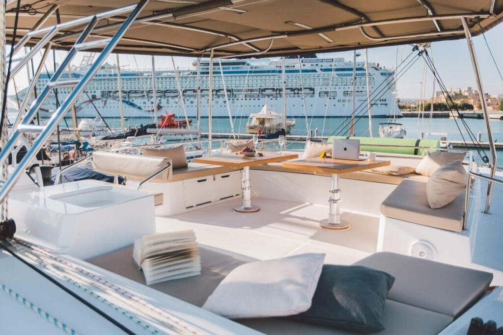Catamaran 