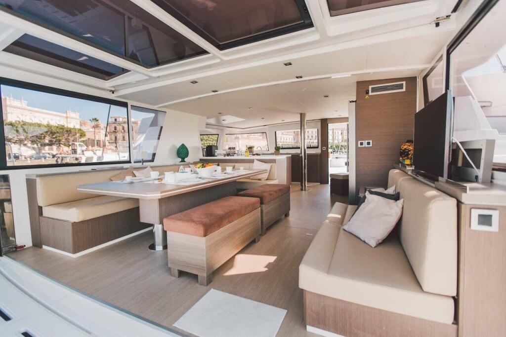 Catamaran 