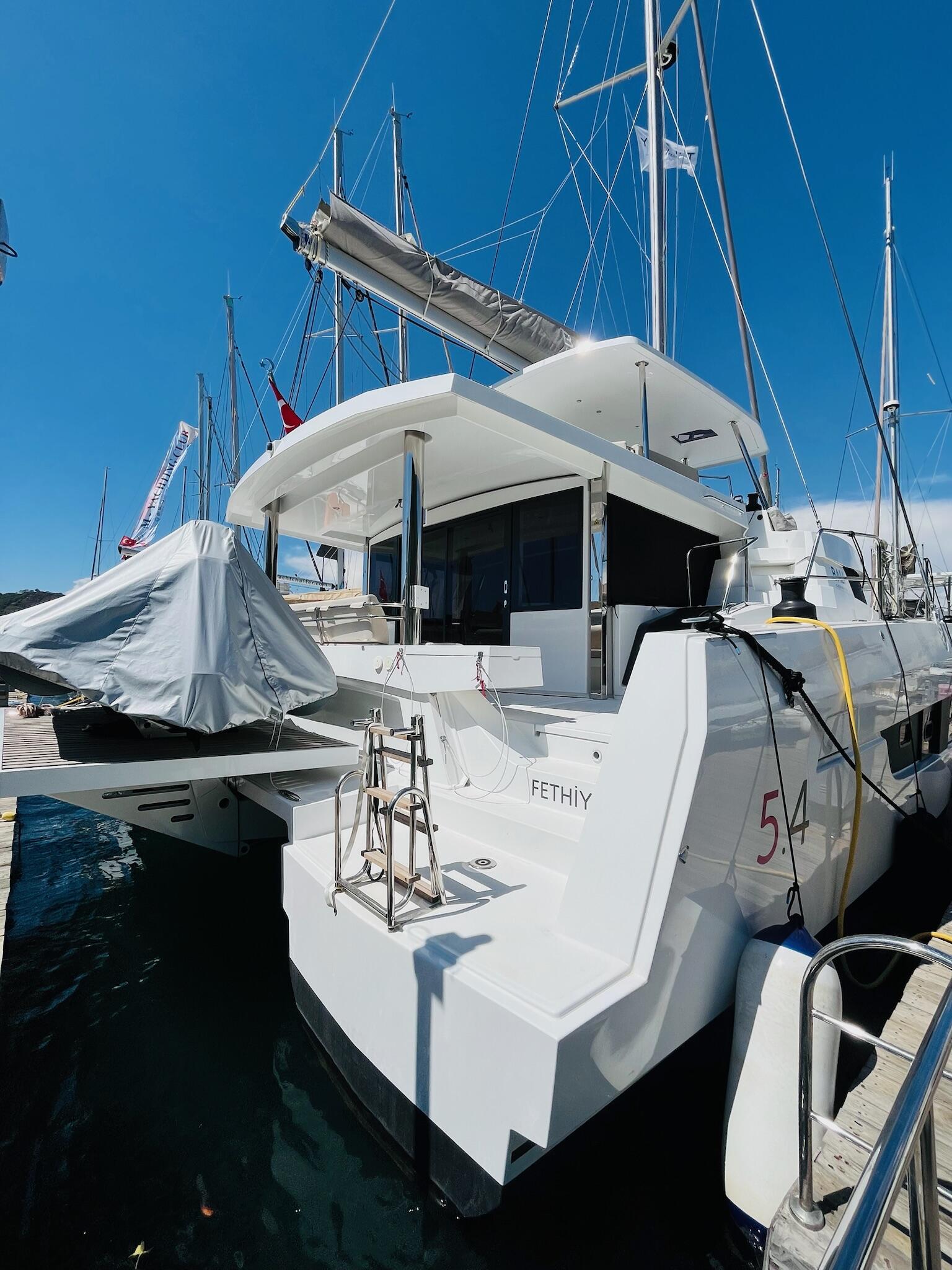 Catamaran 