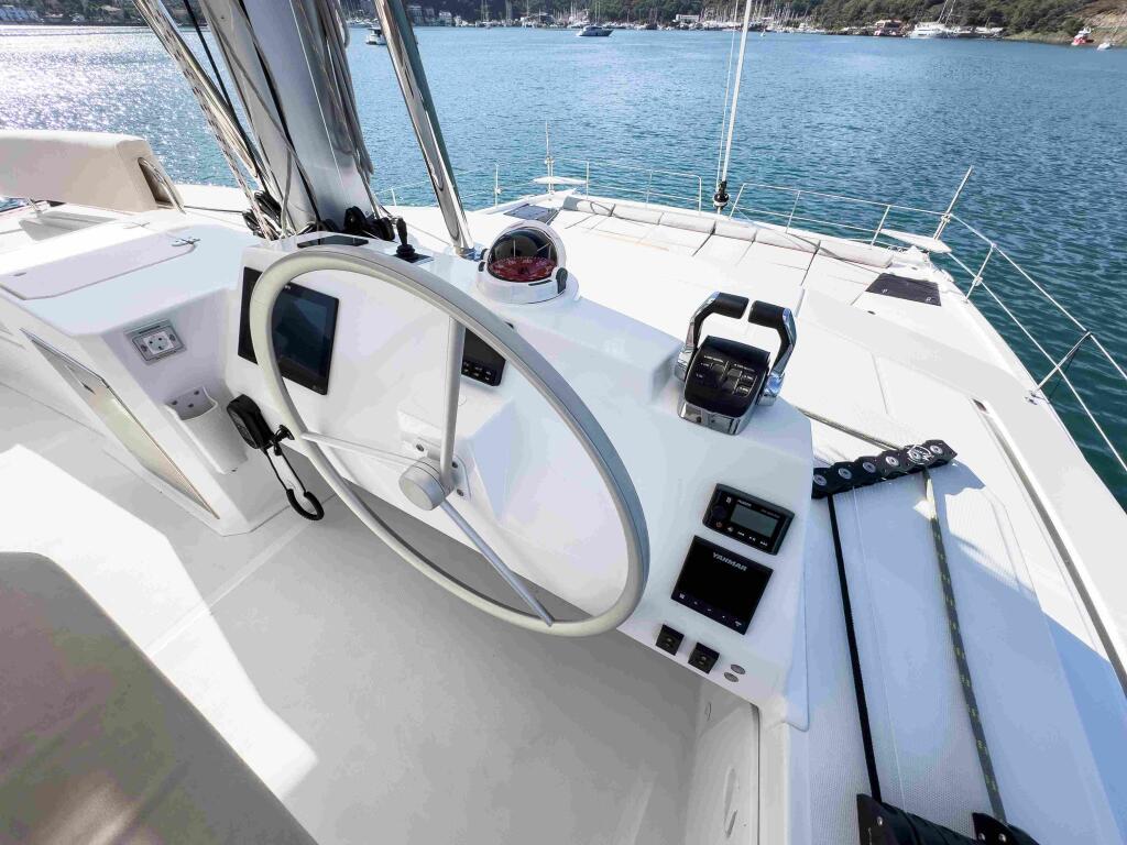 Catamaran 