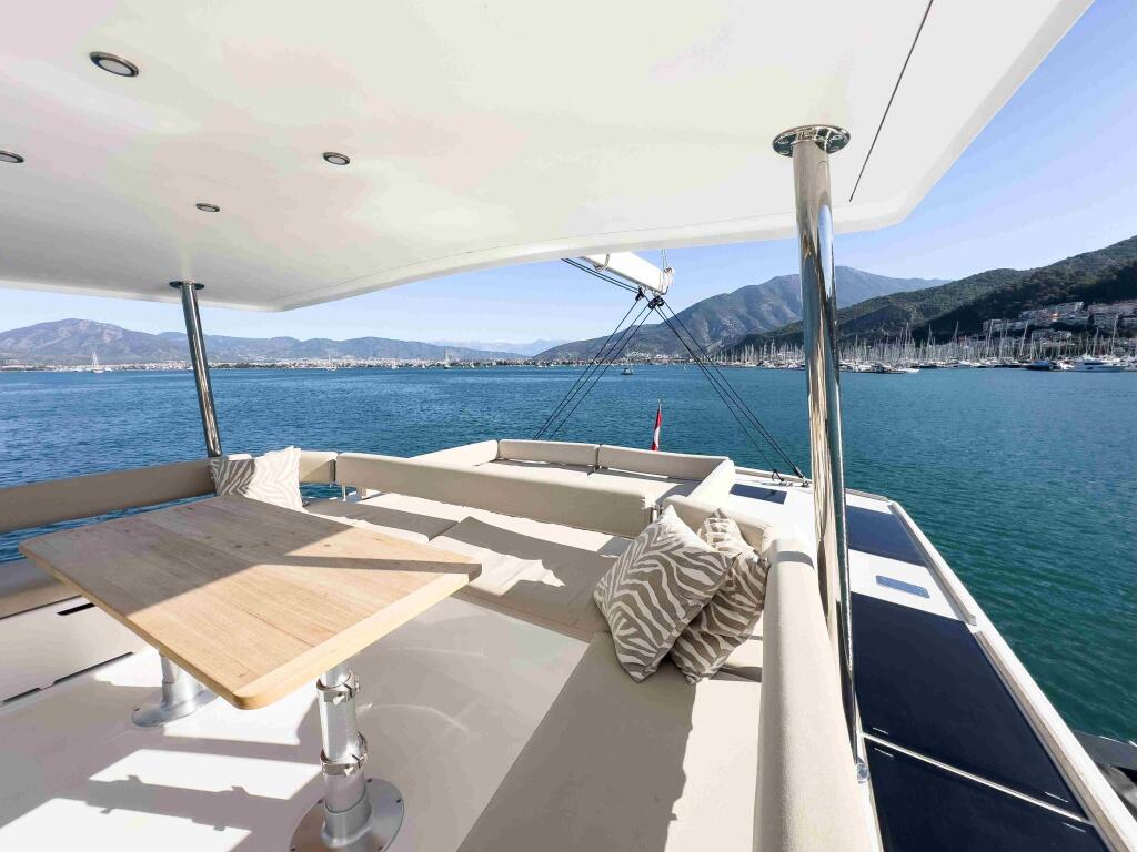 Catamaran 