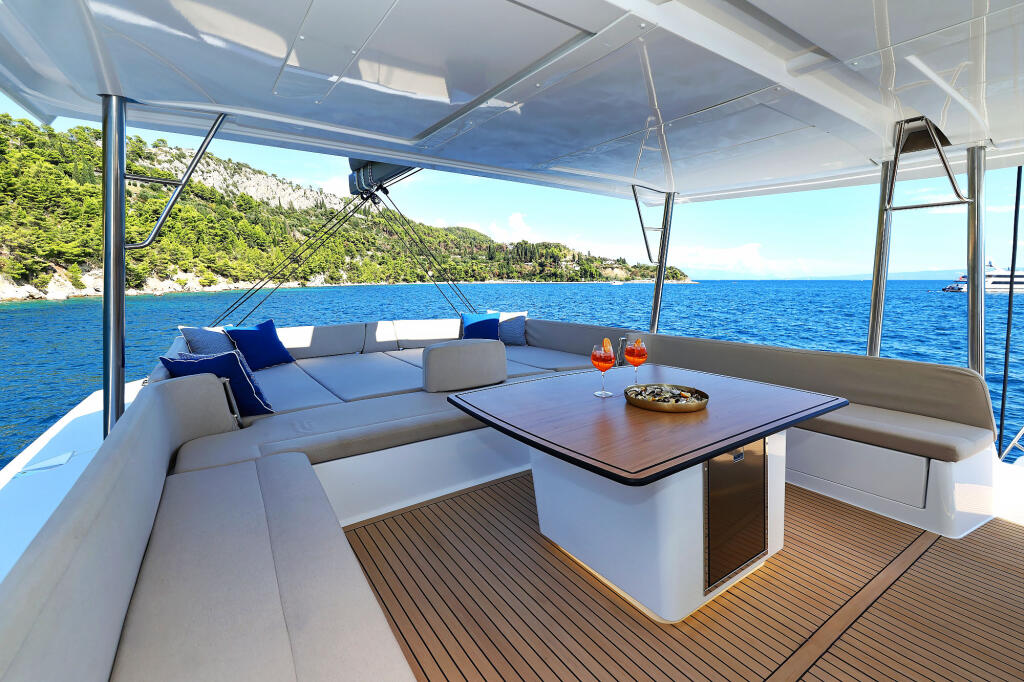 Catamaran 