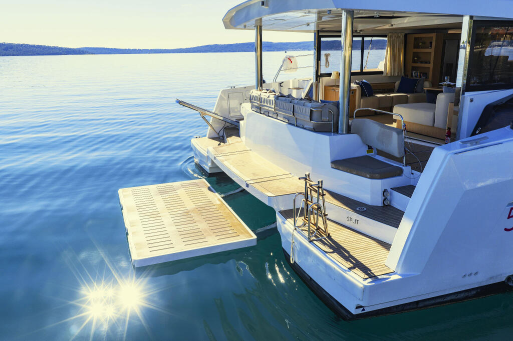 Catamaran 
