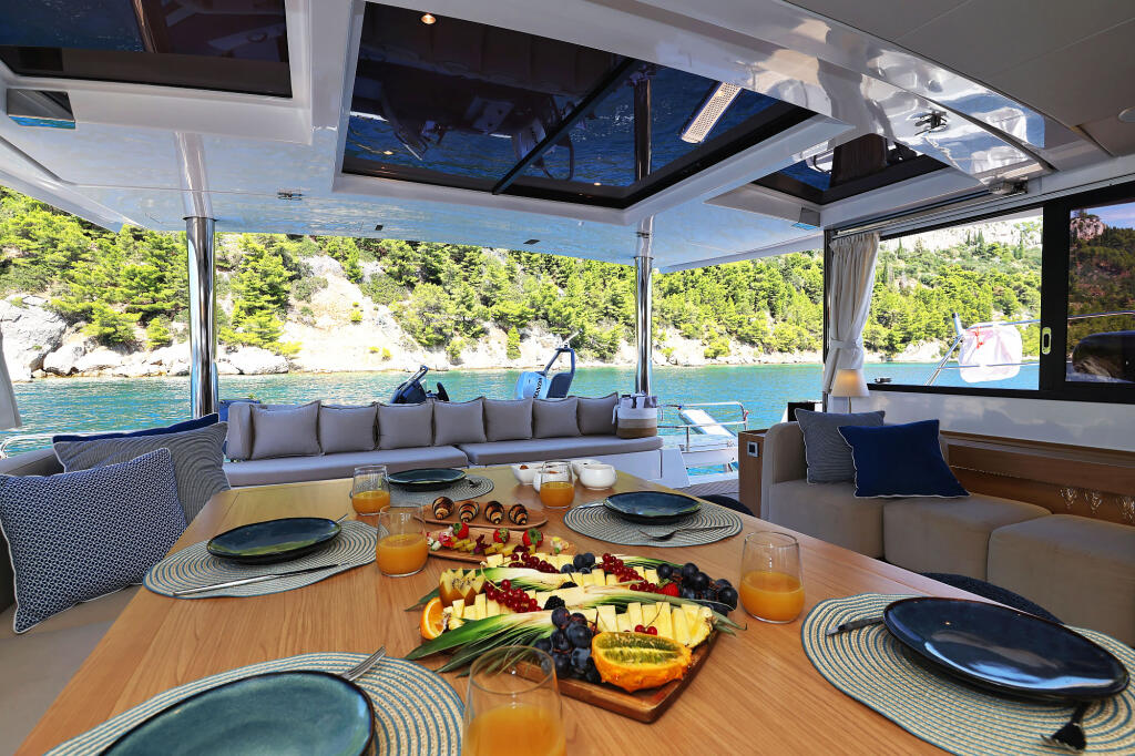 Catamaran 