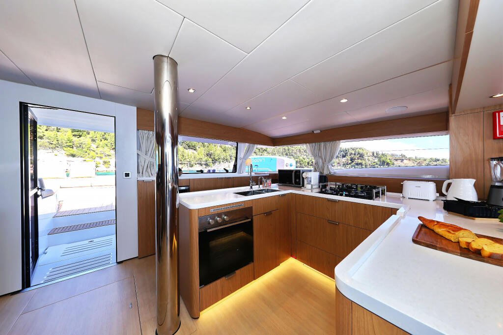 Catamaran 
