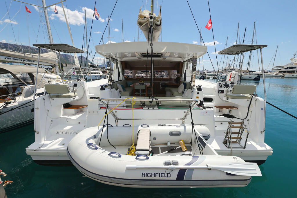 Catamaran 