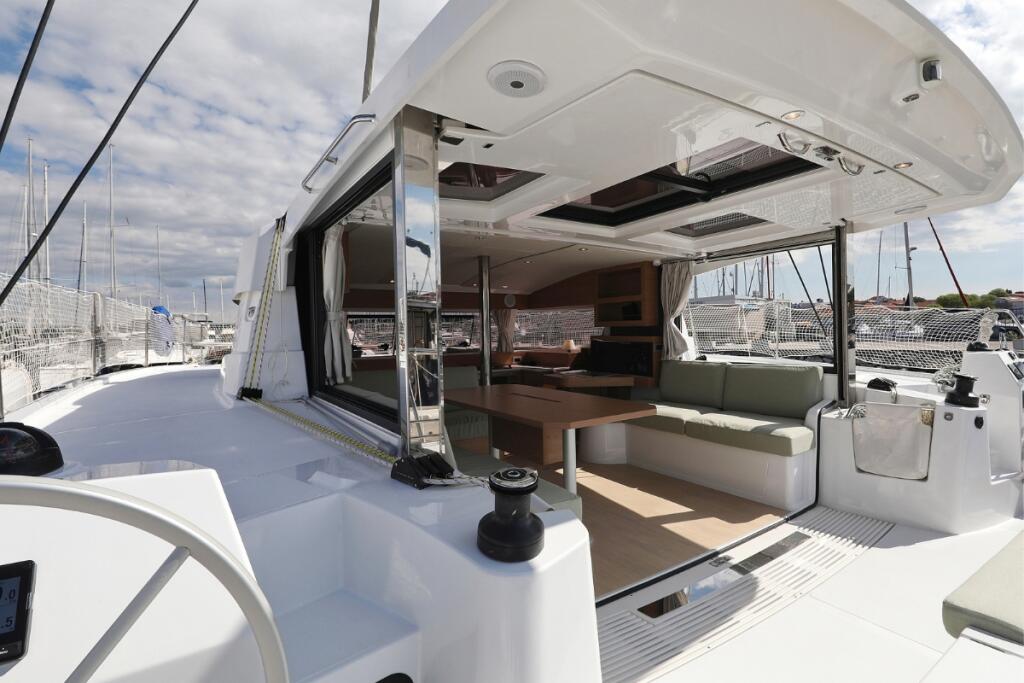 Catamaran 