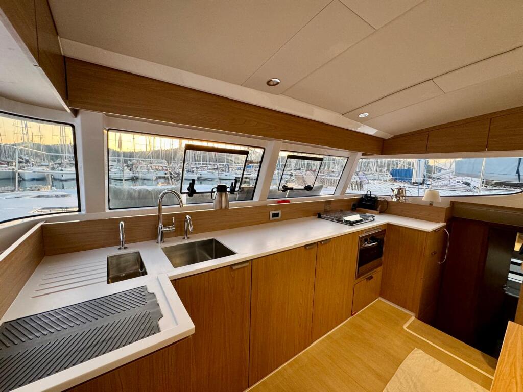 Catamaran 