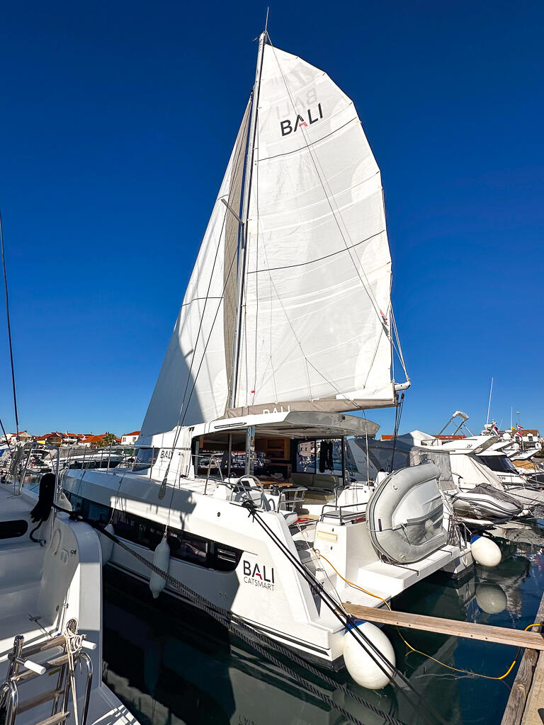 Catamaran 