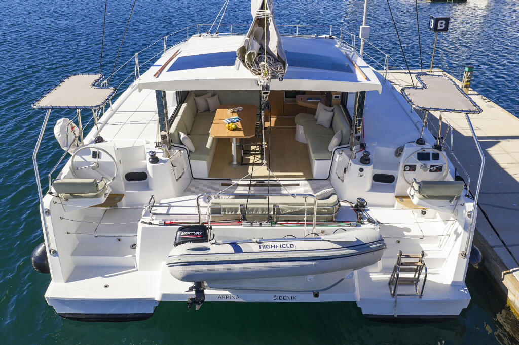 Catamaran 