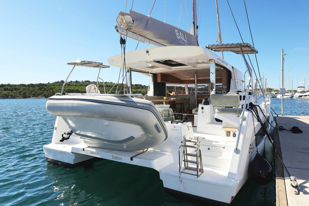 Catamaran 