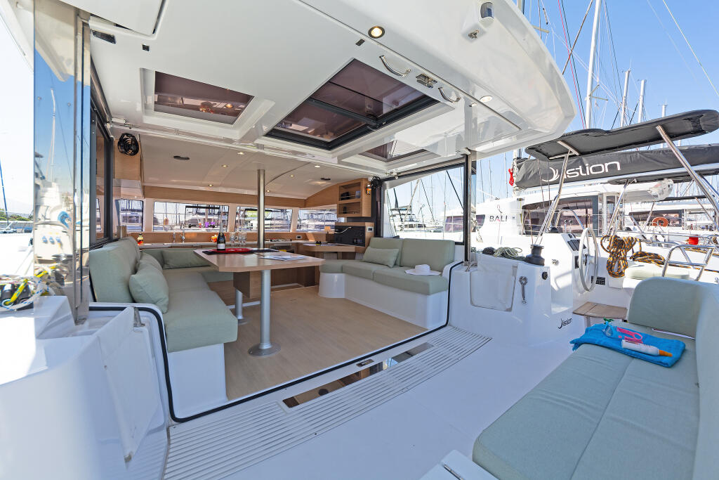Catamaran 