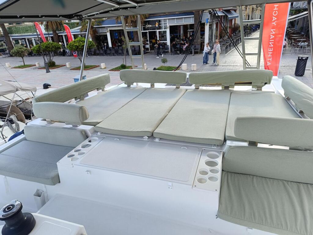 Catamaran 