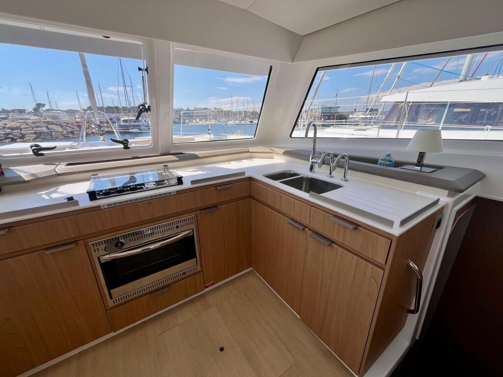 Catamaran 