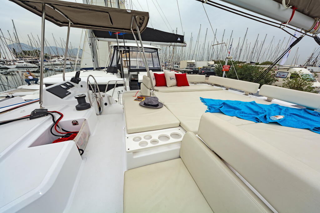 Catamaran 