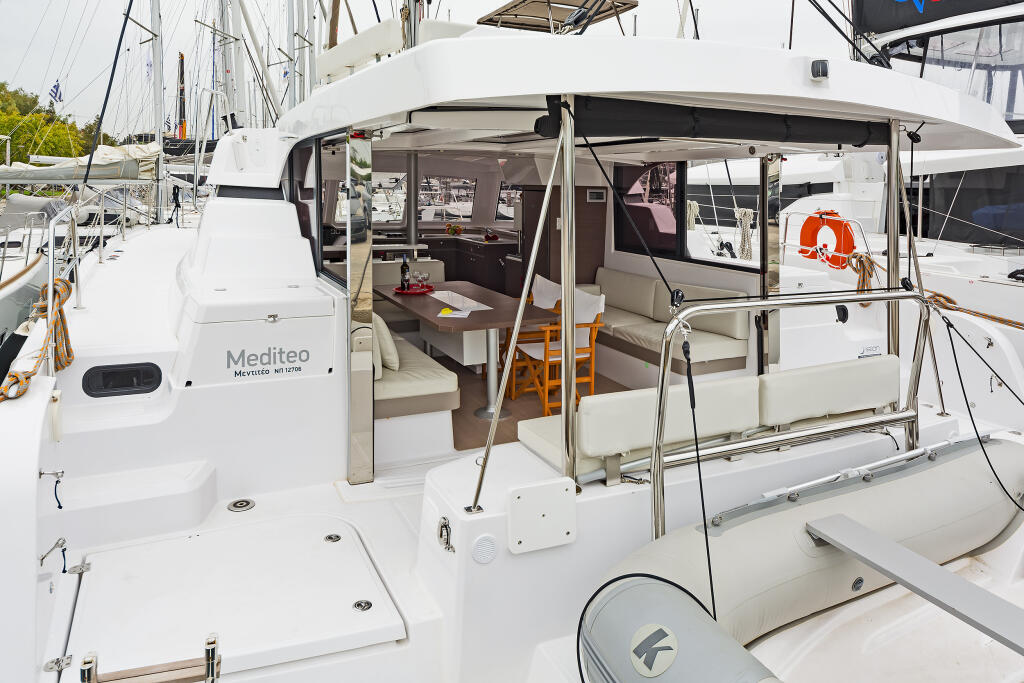Catamaran 
