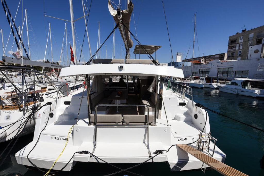 Catamaran 