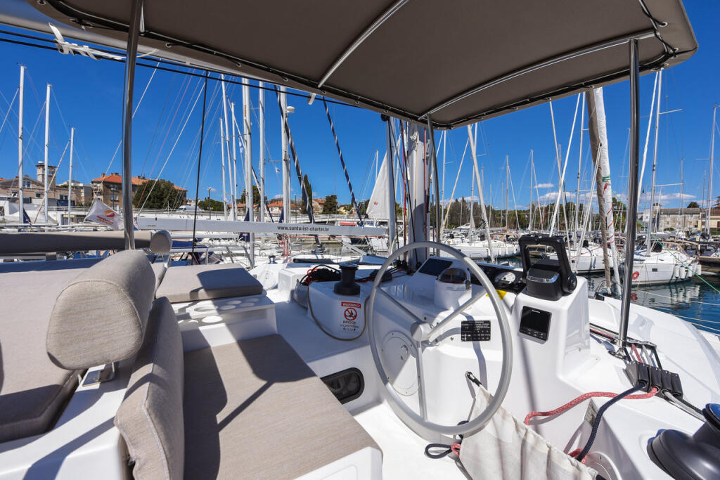 Catamaran 