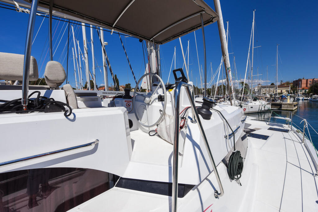 Catamaran 