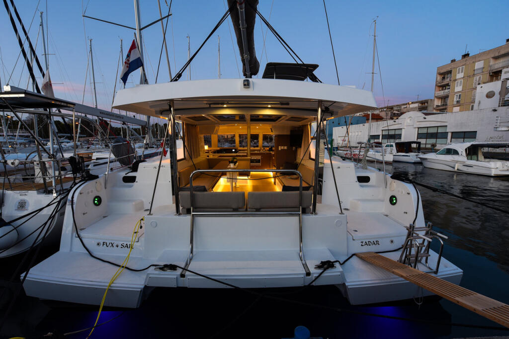 Catamaran 