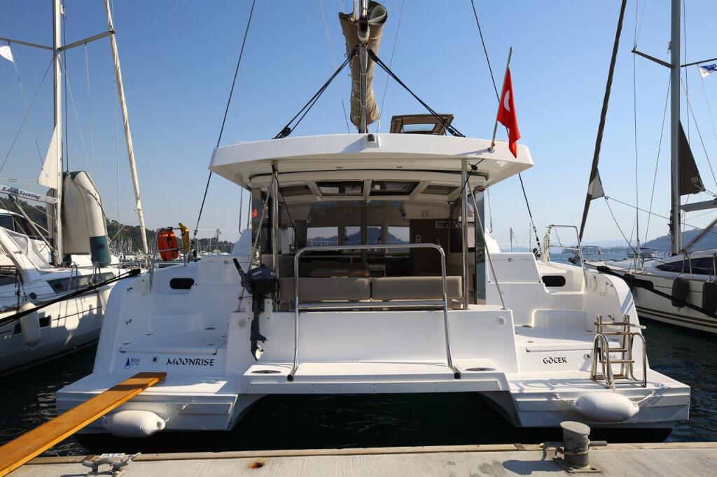 Catamaran 