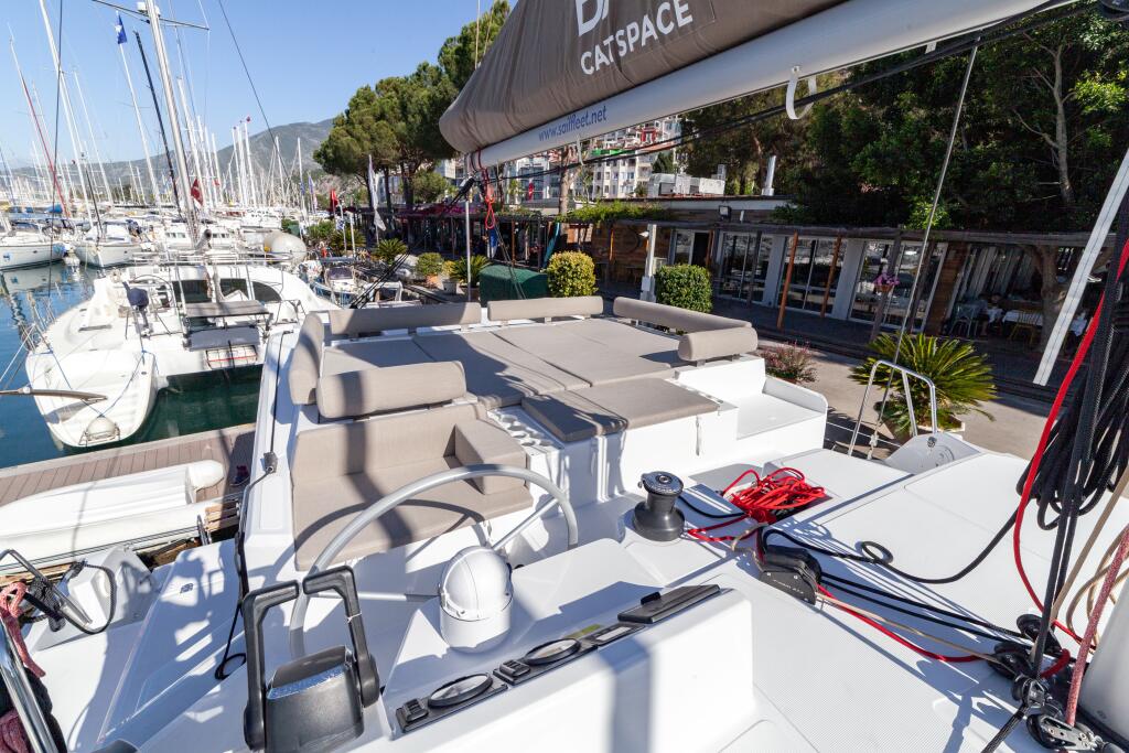 Catamaran 