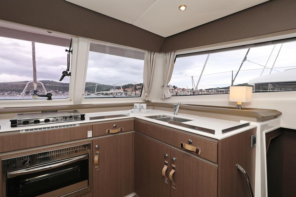 Catamaran 