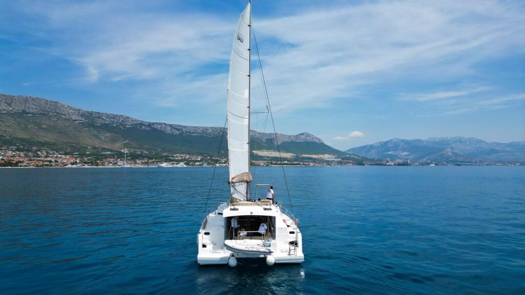Catamaran 
