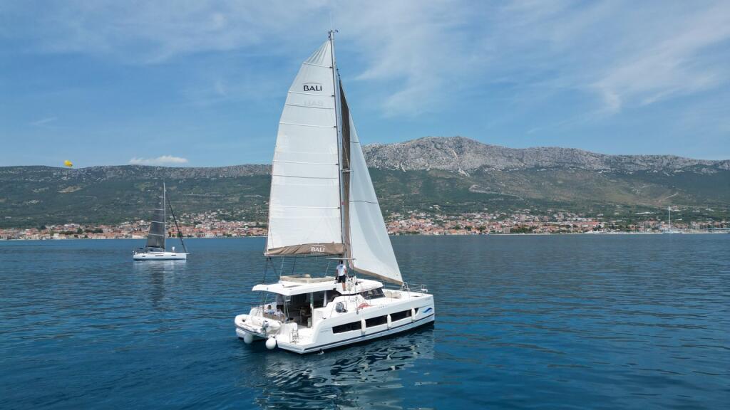 Catamaran 