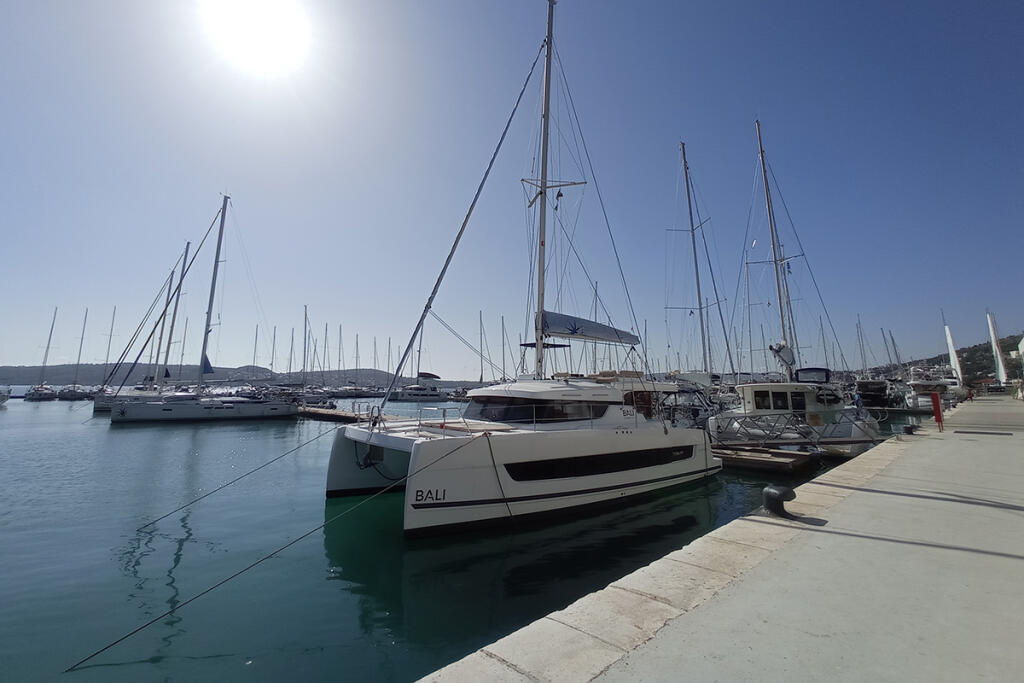 Catamaran 