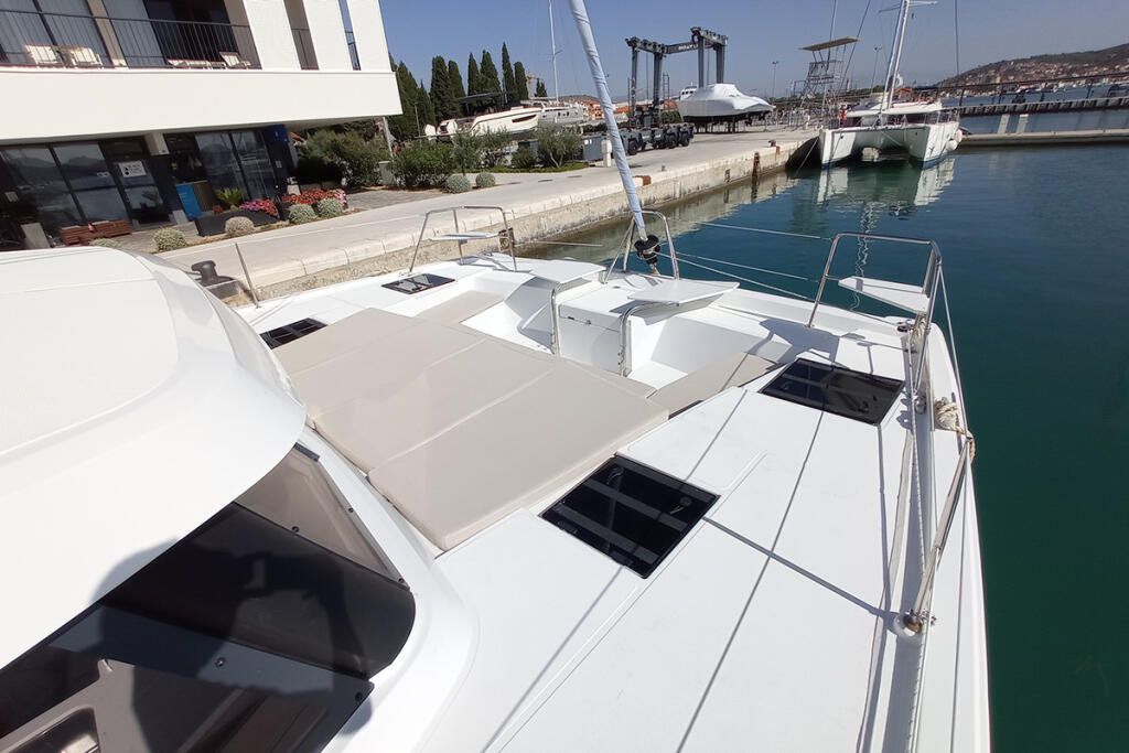 Catamaran 