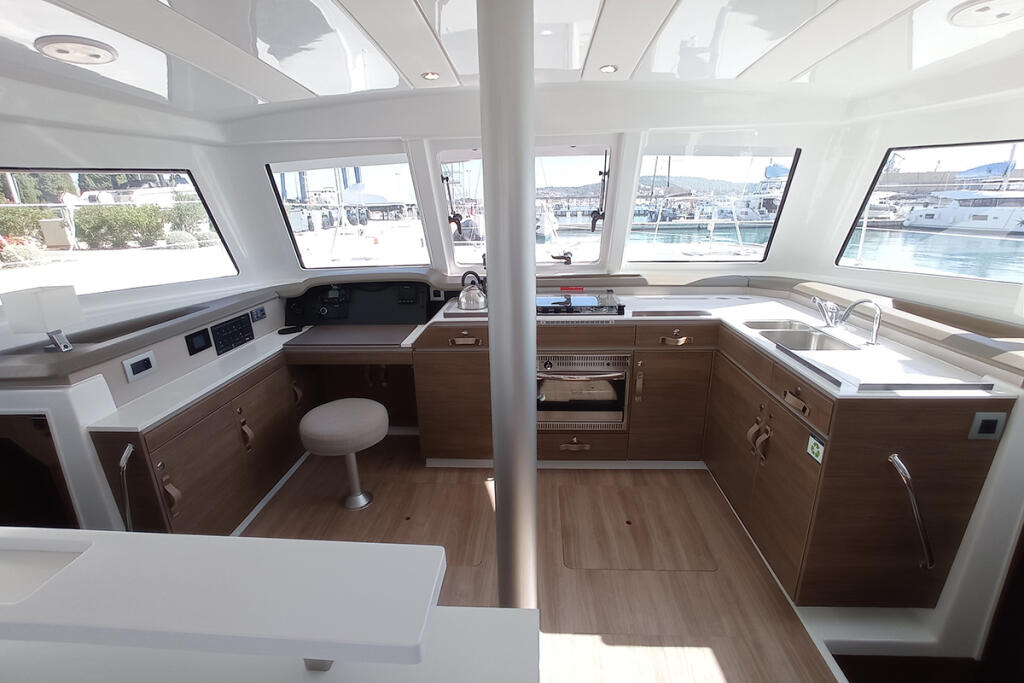 Catamaran 