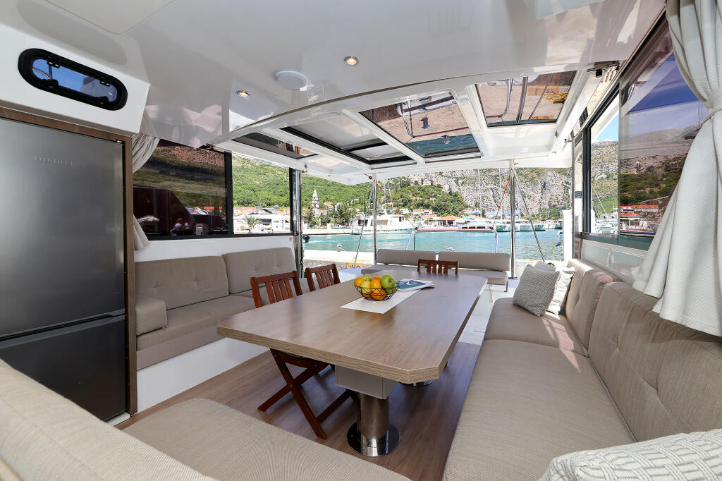 Catamaran 
