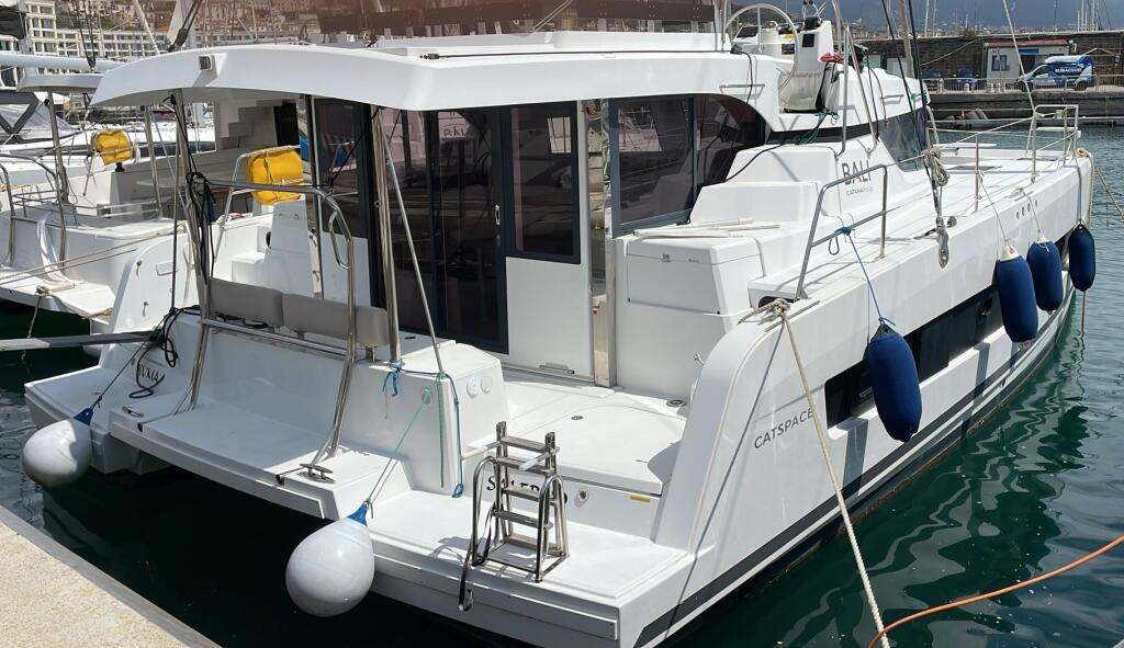 Catamaran 