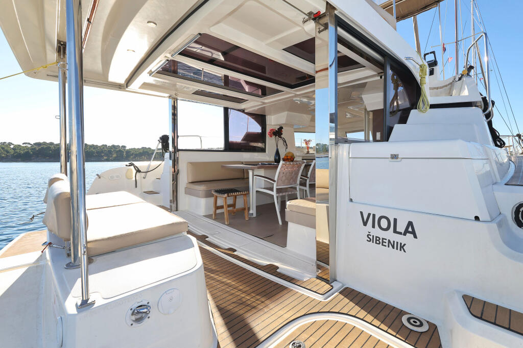 Catamaran 
