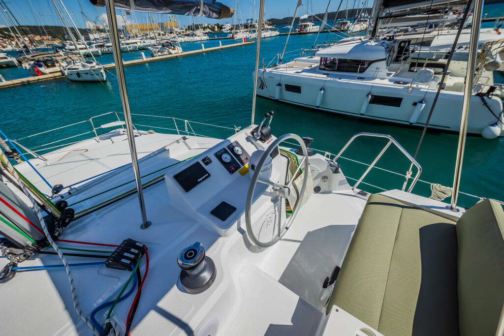 Catamaran 