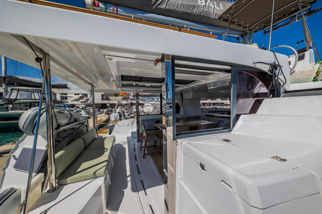 Catamaran 