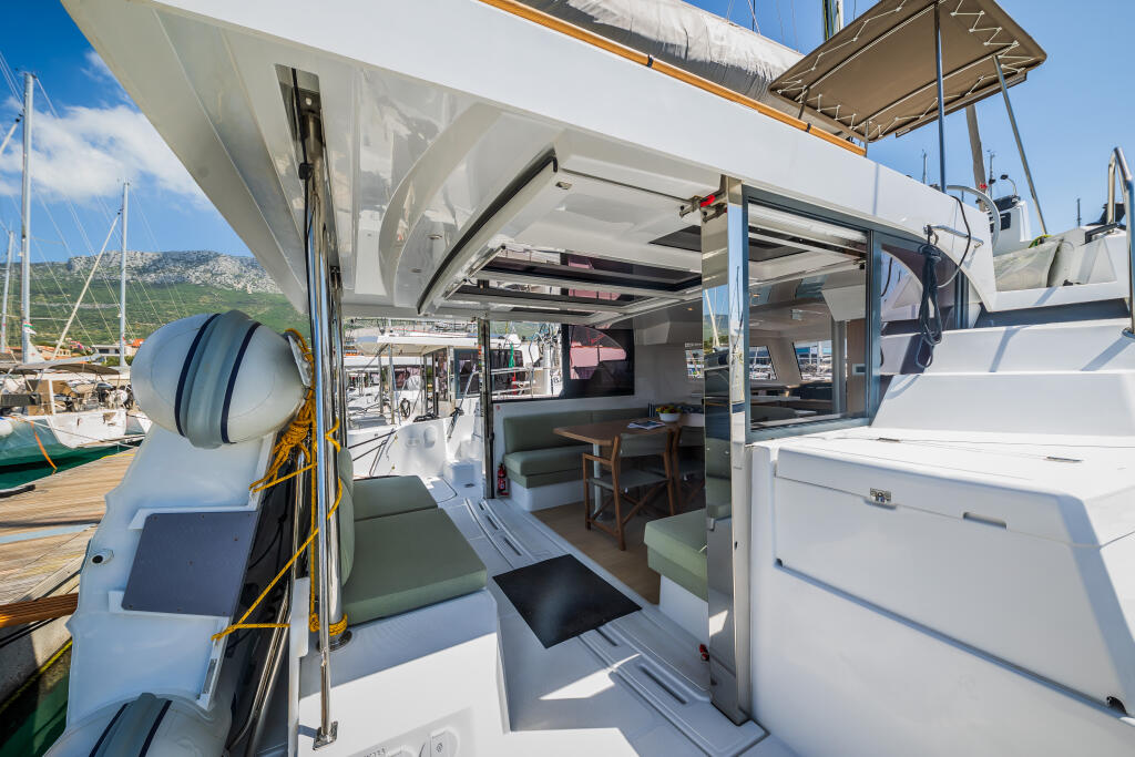 Catamaran 