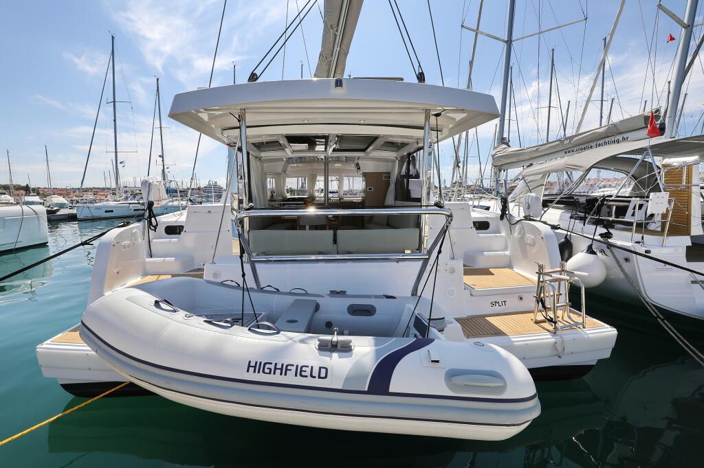 Catamaran 