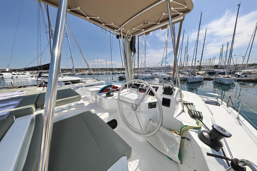 Catamaran 