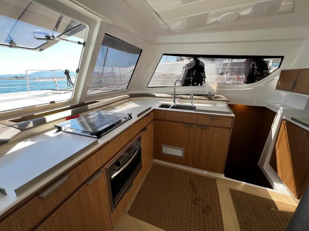 Catamaran 