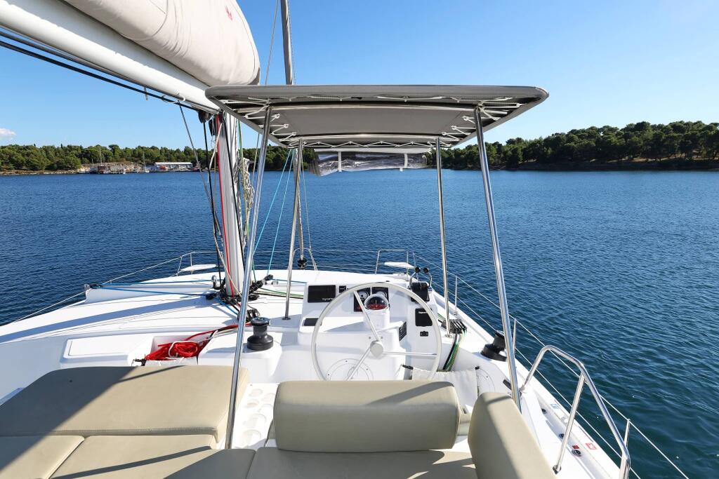 Catamaran 