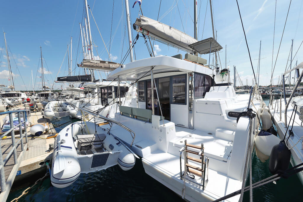 Catamaran 