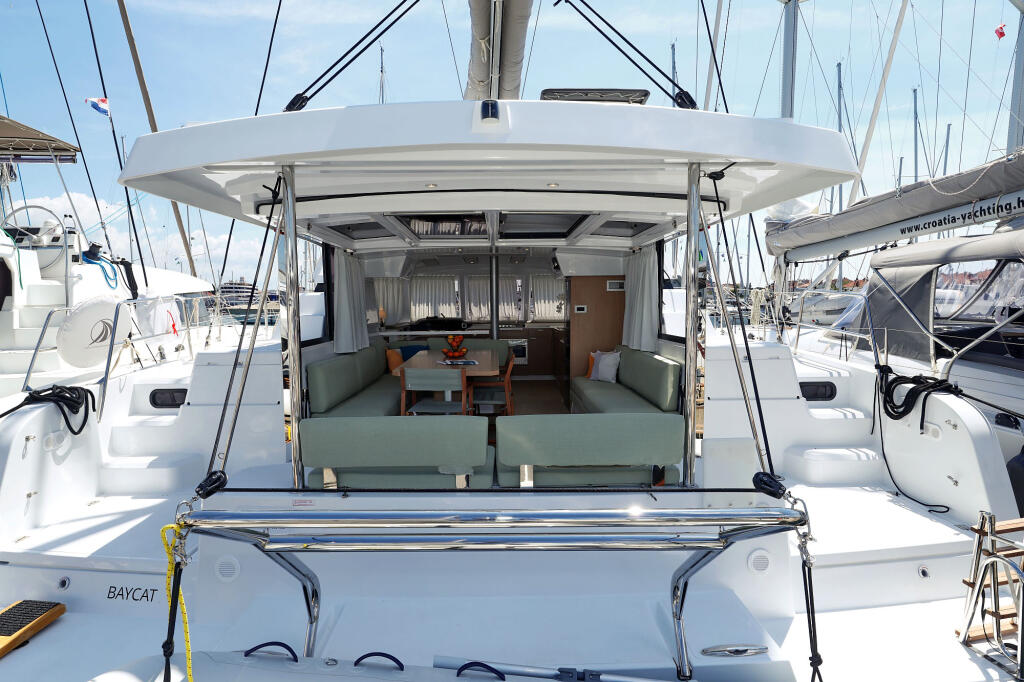 Catamaran 